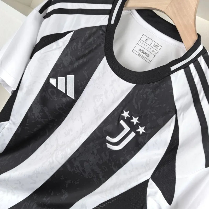 Juventus 24/25 Home Shirt